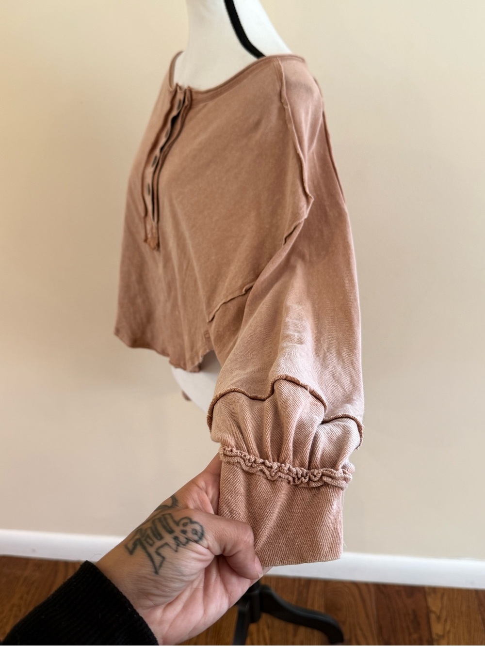 We The Free Cropped Button Henley Top - Brown size small - Picture 6 of 7